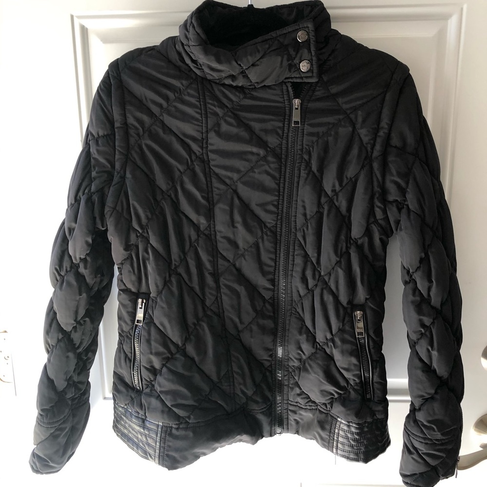 Black convertible puffer jacket
